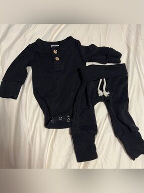 Little One Shop Co - 2 piece set - newborn
